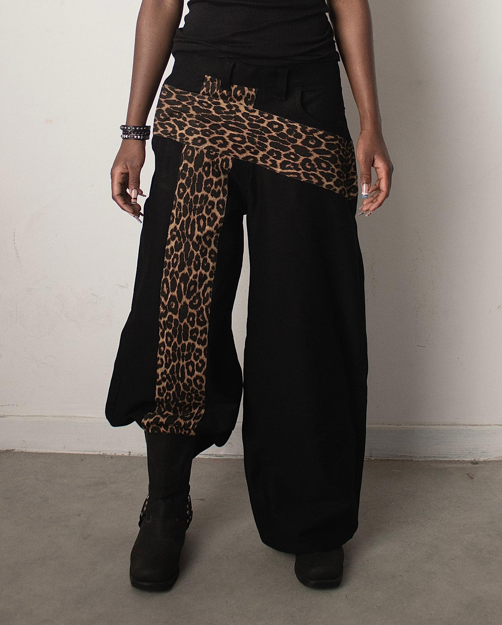DELANA CROSS CHEETAH DENIM